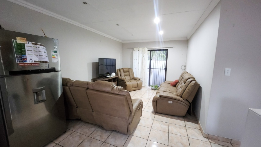 2 Bedroom Property for Sale in Flamwood North West